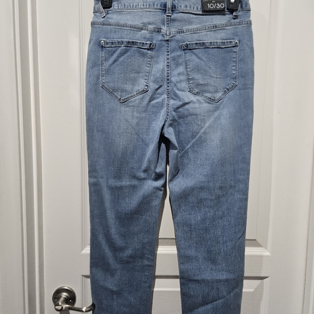 Kensie Classic Blue Denim Jeans - Picture 2 of 4